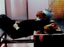 Derkette:   Rainer Werner Fassbinder, Welt Am Draht, 1973      A Dystopic Science-Fiction