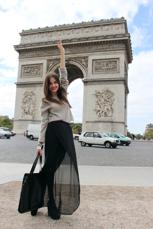 beyondthewater:  lagerfields:  q’d, love you fashion  Fave