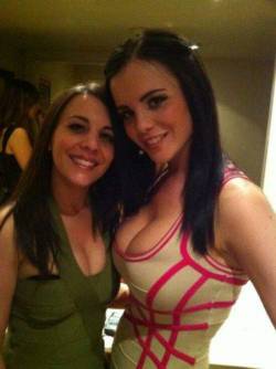 hugetitsmallwaist:  GPN Blogs: Huge Tits,