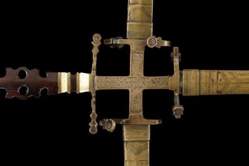 art-of-swords: Ritual Dagger Dated: 19th century Provenance: Mauritania The dagger can be seen in &l