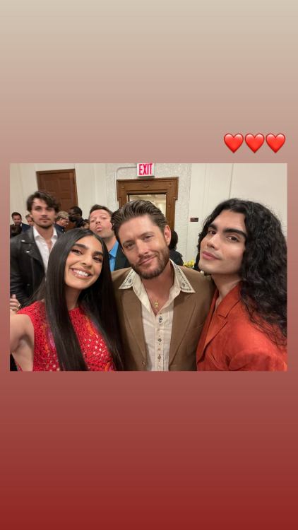 justjensenanddean:Jensen Ackles, Nida Khurshid and JoJo Fleites | JoJo’s insta stories, May 19, 2022