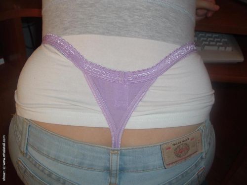 Not sure what is going on here, but I like seeing that v-string!