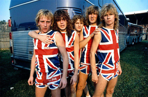 Def Leppard, union jacks on the road in the US, Pyromania tour, 1983Phil Collen, Rick Savage, Rick A