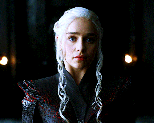 aaryastark:Daenerys Targaryen in Dragonstone (7.01)