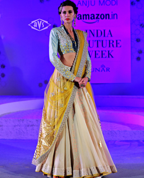 aashiqaanah: Amazon India Couture Week 2015: Anju Modi Kashish Collection 2015