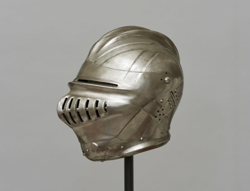 armthearmour:An Armet of unique, quasi-Maximilian features, Innsbruck, Austria, ca. 1510-1515,housed