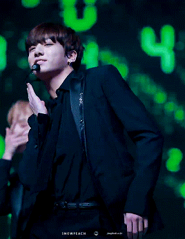 samlunatw:  30 Day Bias Challenge  Jungkook  Day 15: Bias dancing