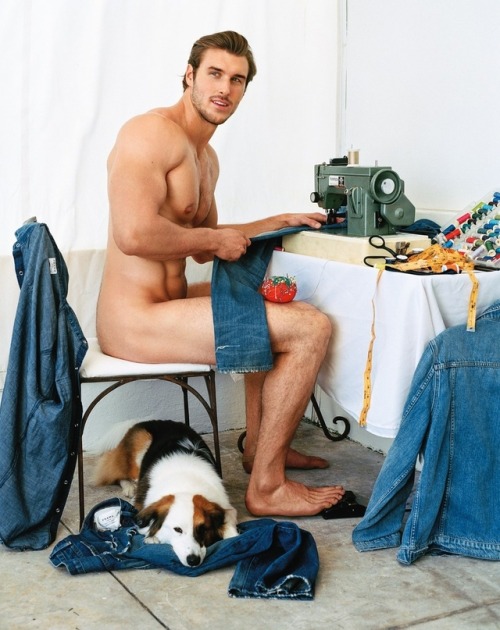 tampaboi:When you just don’t have anything to wear… HM &amp; Hunter 8=&gt; &nbs