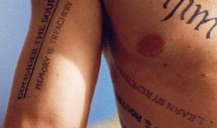 hugohurleys:    Memento: Tattoos   