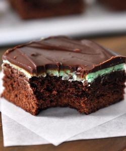 do-not-touch-my-food:  Chocolate Mint Brownies