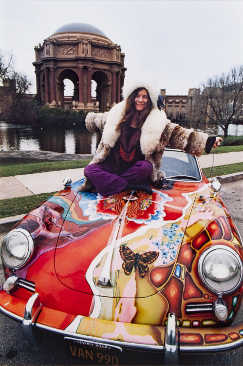 soundsof71: Janis Joplin and her hand-painted Porsche at San Francisco’s Palace of Fine Arts, 1968, 