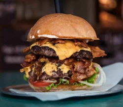 yummyfoooooood:  Bacon Double Cheeseburger