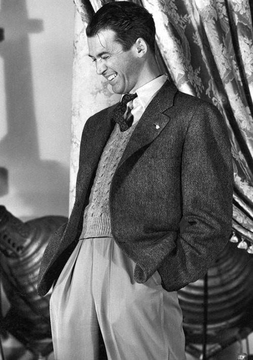 lars134: Jimmy Stewart on the set of “It’s a Wonderful Life” (1946)