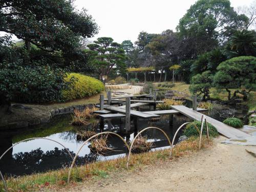 (via Japanese Garden : photocritique)