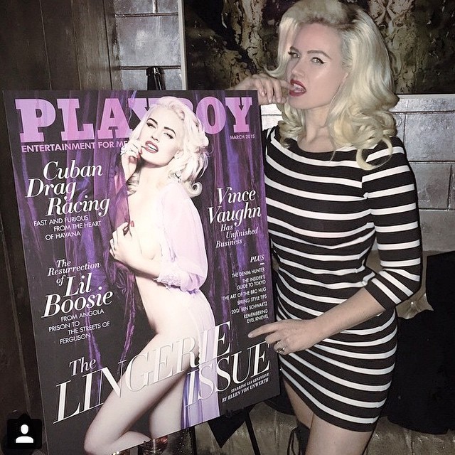 giagenevieve:  Kinda cheesy but hey… Thanks everyone who came out tonight in this
