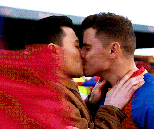 #he Finally Got To Kiss His Fella