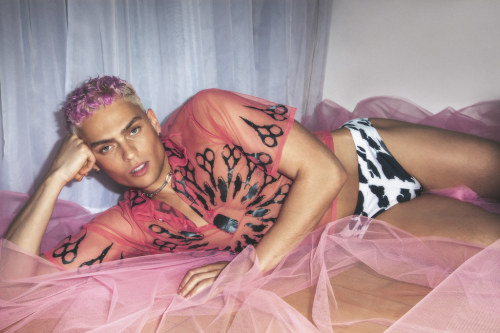 Joel for Slippage magazinehttps://www.slippagemag.com/pink-boy-joy