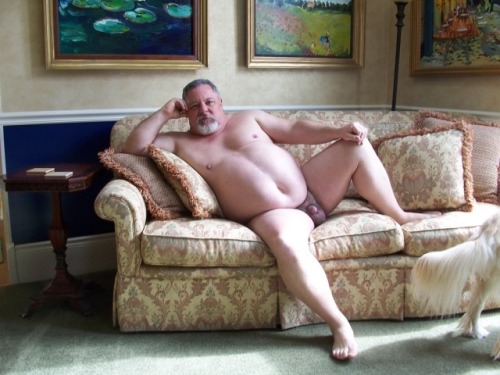 privatedaddies:  bak71:  panas73:  daddy bear  Sexy Papi 💓💘😍😘  Want him