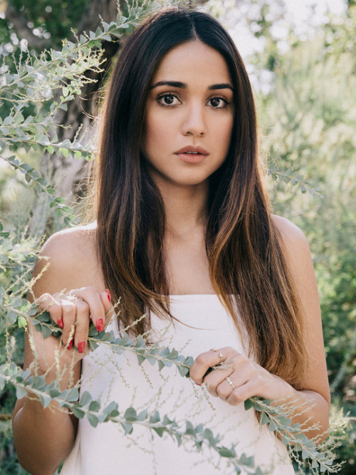 Summer Bishil photographed by Diana Ragland for La Palme Magazine (2018)