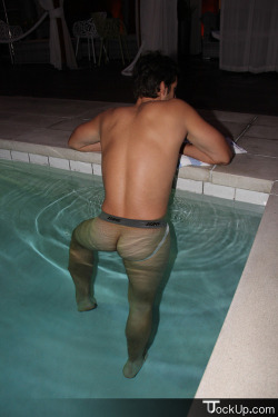 gymandnastiksguys:  exposingexhibitionists:  dashboardbutts:  Paradise By The Dashboard Butts: Wet Butts For more hot butts follow: Dashboard Butts  And now I celebrate the male butt, especially firm, tight young ones. Perfect for fucking and breeding.