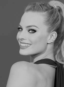 samuelclaaflins:  Margot Robbie attends the