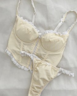 femmeduartsblog:Vintage lingerie sets by porn pictures