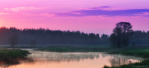 lamus-dworski: kosmo1982: Wschód słońca nad Biebrzą Sunrise over the Biebrza river, Poland.