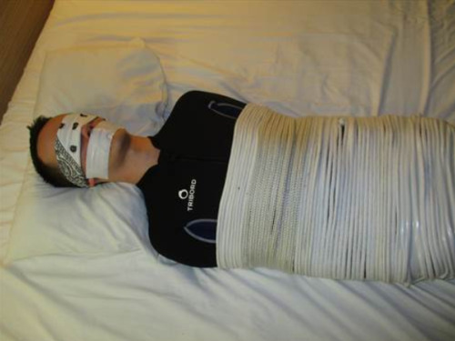 cutegaytied: cutegaytied:  Hot  Hot 