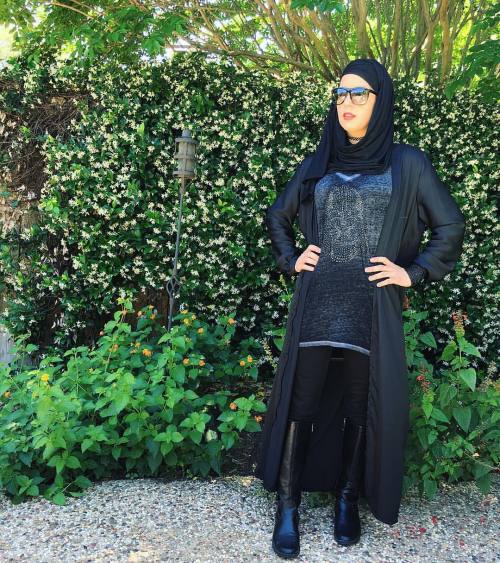 They call me- “Ella Vader”✨Black Maxi Jasmine Hijab from @hijab_ista#revengeofthefif