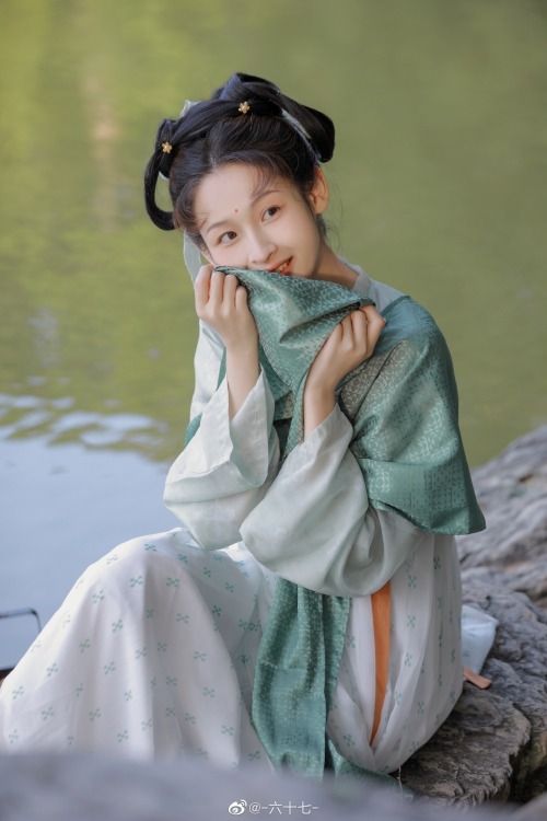 hanfugallery: chinese hanfu by 上遥居