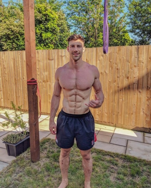 gymboypaul:  Show everyone what you have accomplished with pride.