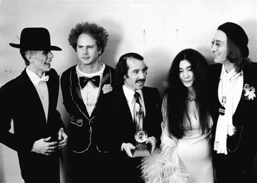 David Bowie, Art Garfunkel, Paul Simon, Yoko Ono, and John Lennon at the Grammy Awards, New York, 19