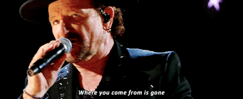 yumporchetta:fuckyeahbonovox:Exit || Kansas City I KNOW that Shadowman is really Bono and not the em