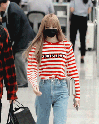 q-idle:lisa’s arrival 