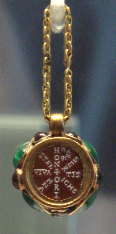 A golden pendant of empress Maria, who was also a daughter of famous general Flavius Stilicho (word 