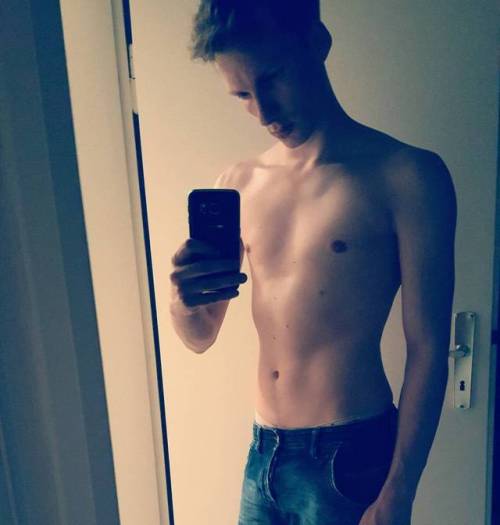 gayboi-sam:Evening guys