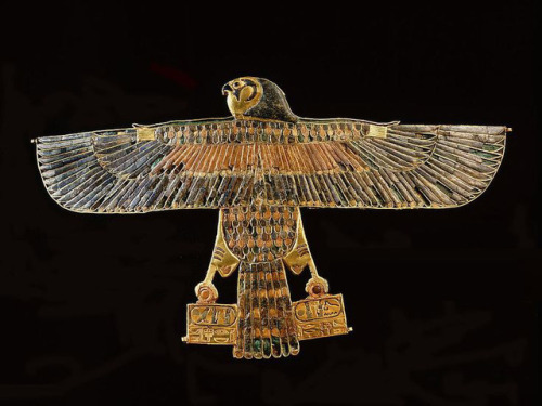 Flying Falcon of King AmenemopeThe falcon of King Amenemope is represented stretching its wings and 