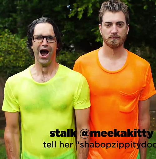 fanbabble: mythical-rhink: Wet t-shirt contest. (x) This is the tee shirt contest I’m here for. 