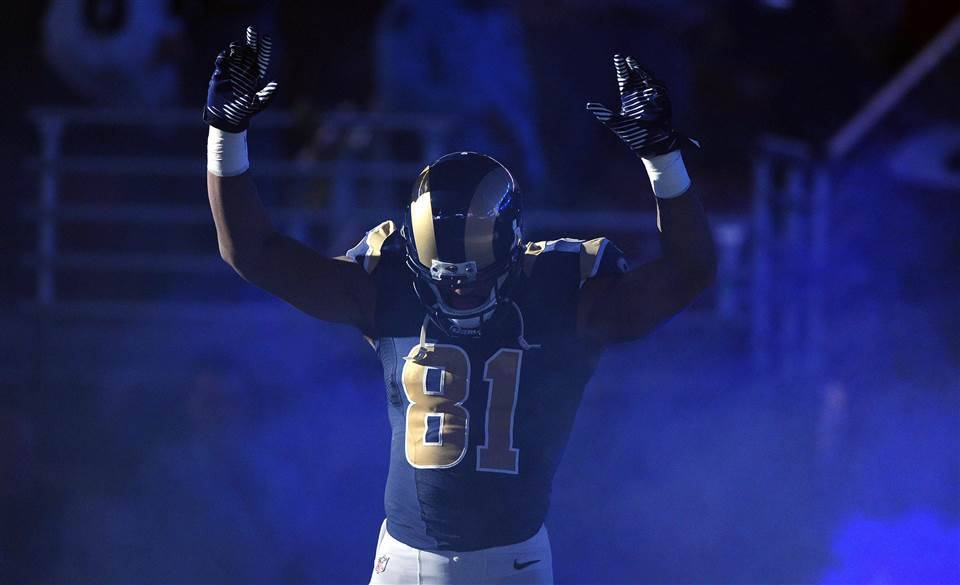 the-gasoline-station:  Hands Up, Don’t Shoot St. Louis Rams players Stedman Bailey,