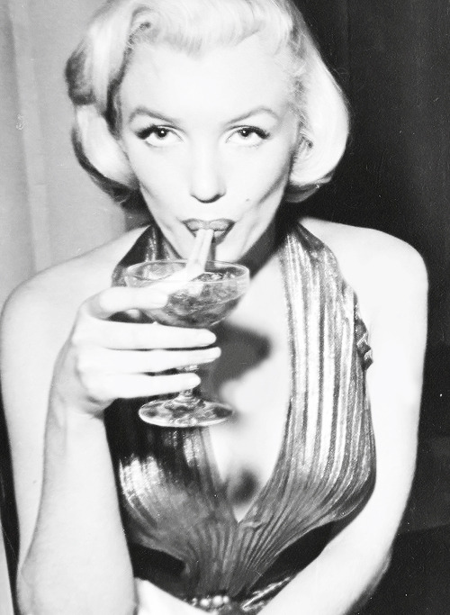 mostlymarilynmonroe:Marilyn photographed by Phil Stern at the Photoplay Awards, February 9th, 1953.