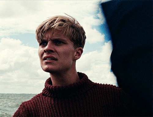Tom Glynn-Carney As Peter DUNKIRK (2017) Dir. Christopher Nolan