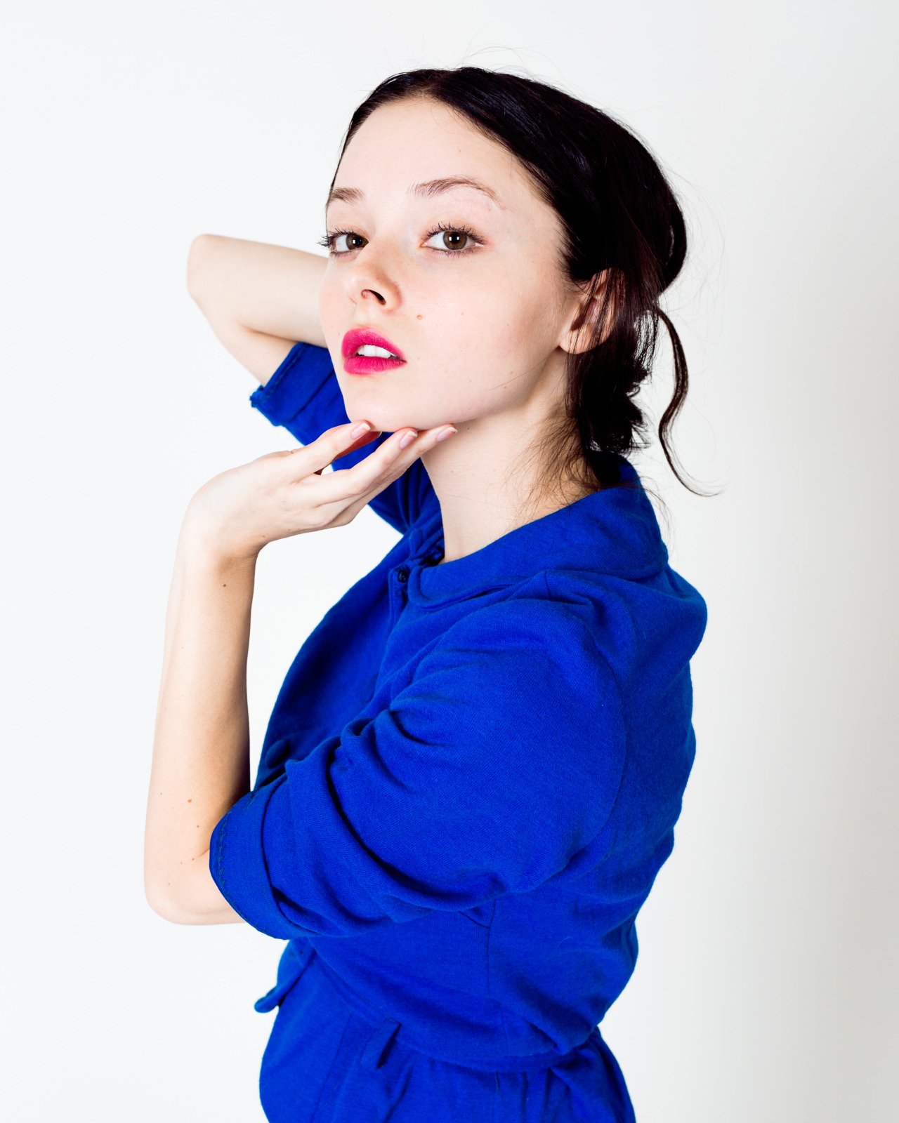 leeiturbephoto:  Thumbalina / Lee Iturbe