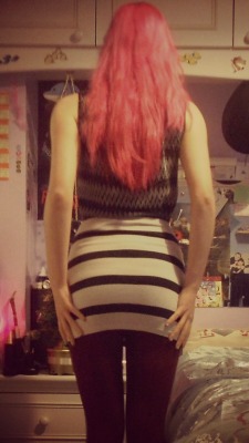 Theintimategirl:  The-Bear-And-The-Wolf:  This Skirt Makes My Butt Look Good (If