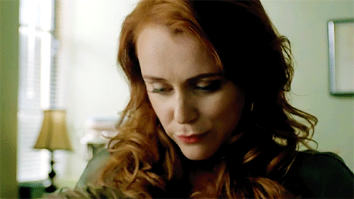 jaimessapphire:you’re a drowning pirate and i’m a horny mermaid Love this scene.