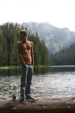 scenicboys:  ScenicBoy Dusty @ Glacier View Wilderness, WA