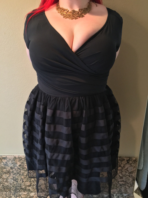 missfreudianslit:  Loving my new dress from eShakti.Anyone wanna play today?