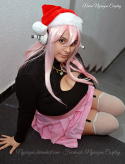 nyuugaocosplay:  Christmas Super Sonico Mini-Photoshoot