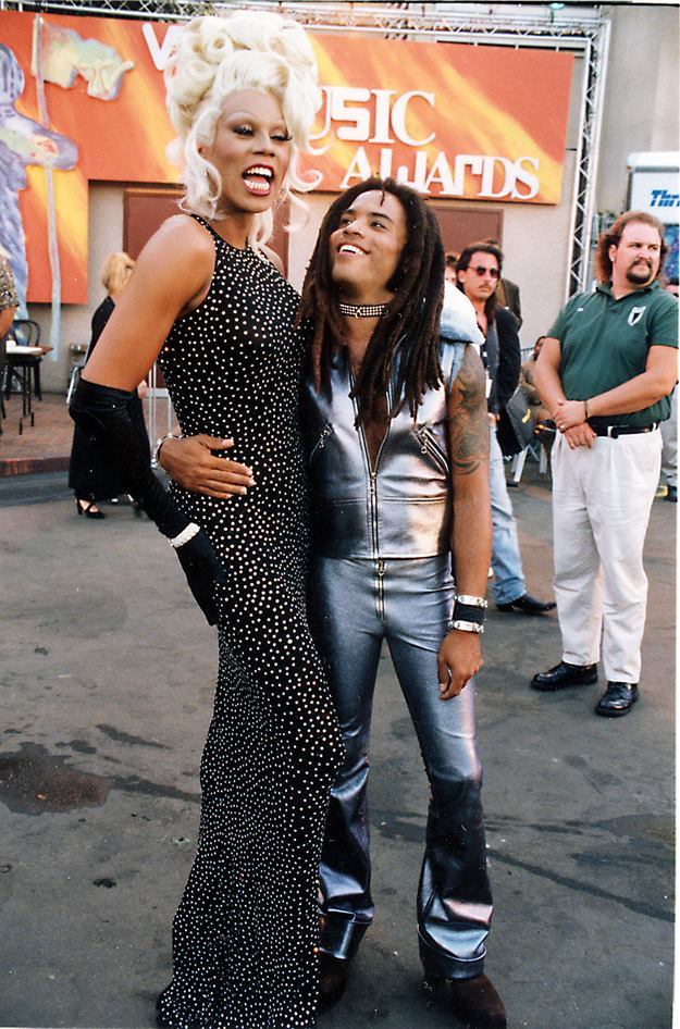 browneyesandthickthighs:
“ robertxdarling:
“ RuPaul with Lenny Kravitz at the ‘93 VMAs.
”
This warms the cockles of my heart for so many reasons. Look at this fucking black entertainment excellence!
”