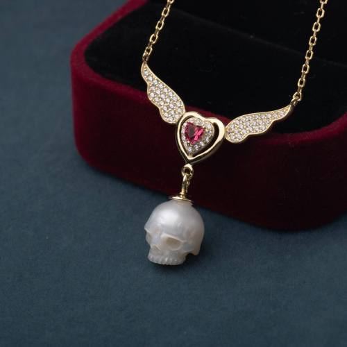 arsenicinshell: Skull pearls jewels