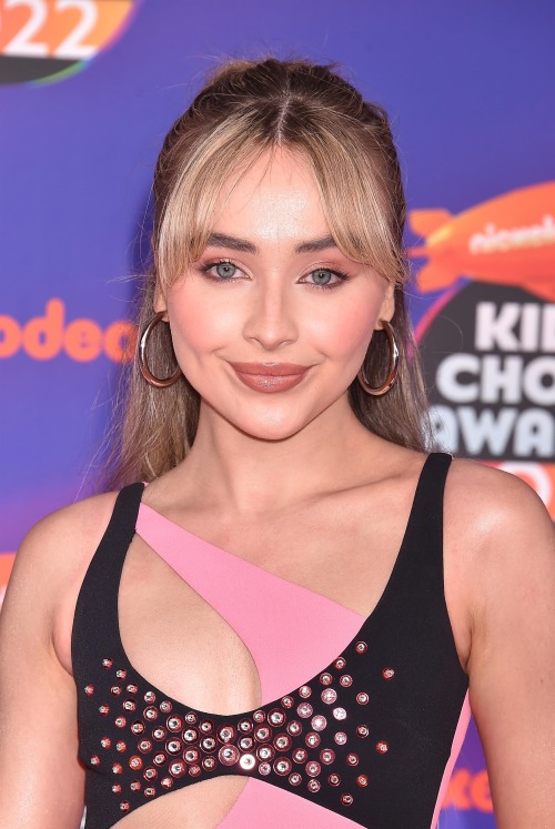 Sabrina Carpenter attends the Kids’ Choice Awards in Santa Monica, CA on April 9, 2022 [HQS]